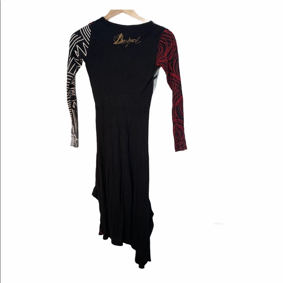 Dress with asymmetrical bottom with side slits - Picture 4 of 7